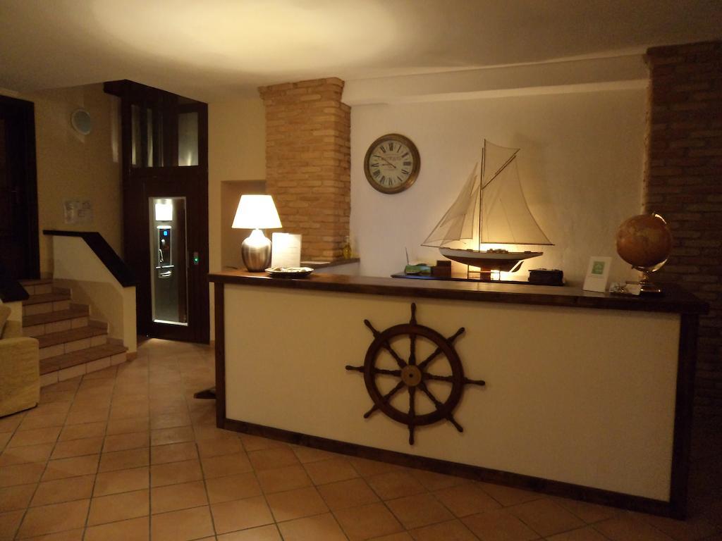 Albergo Tirreno Марина ди Камерота Екстериор снимка