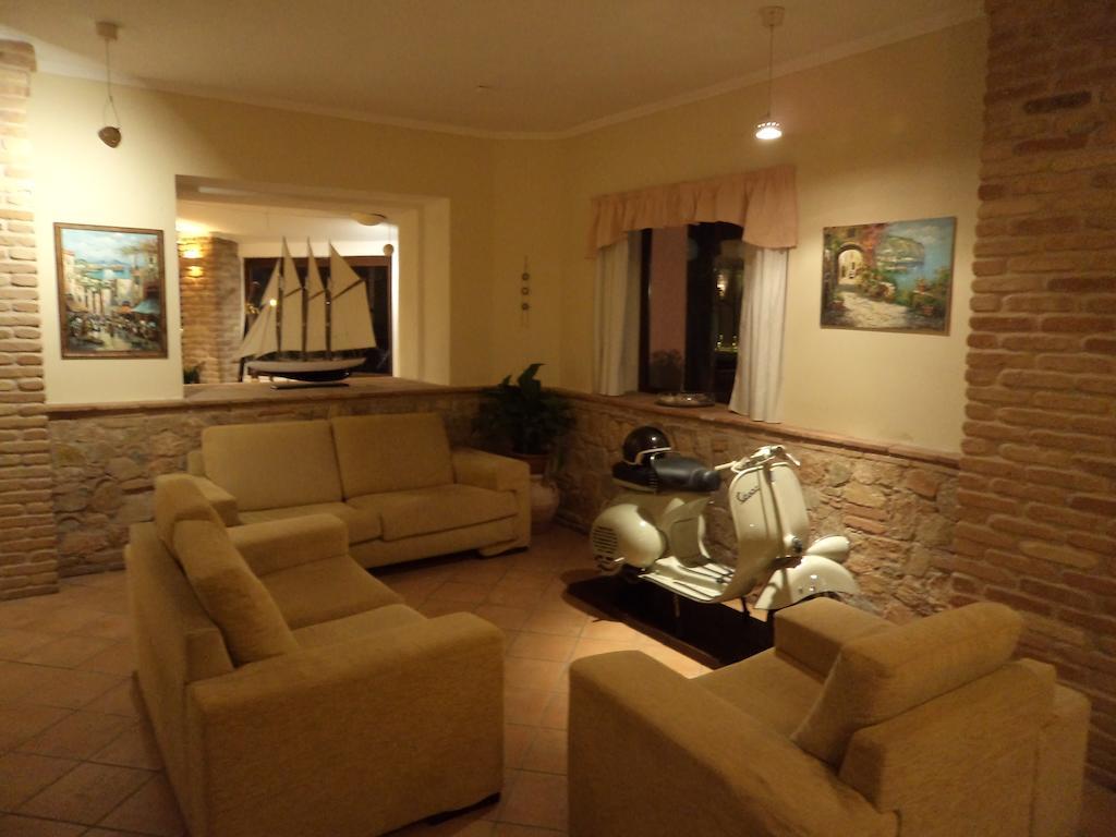 Albergo Tirreno Марина ди Камерота Екстериор снимка